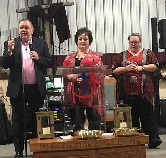Glenn Mixon and Redeption group image singing